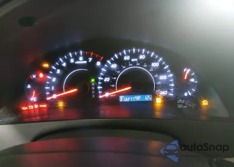 2010 Toyota Camry Le z USA, uszkodzony, nr VIN 4T4BF3EK8AR006594